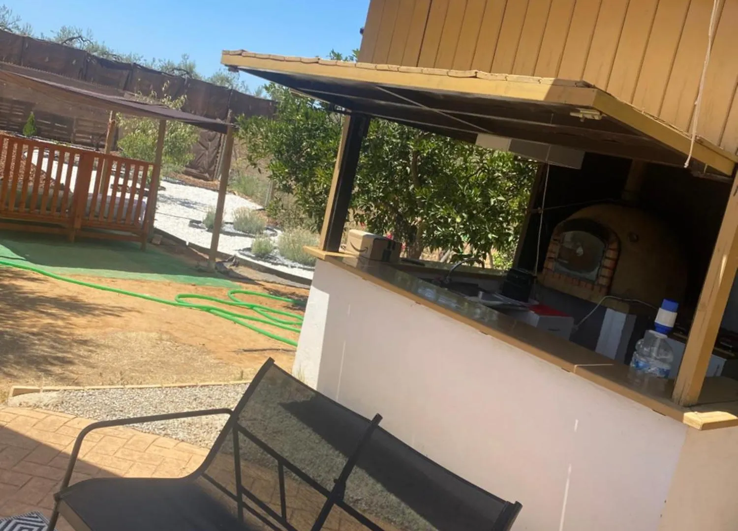 Casa Los Laureles Pilas
